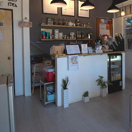 Hometel Barrio House Mactan 막탄 외부 사진