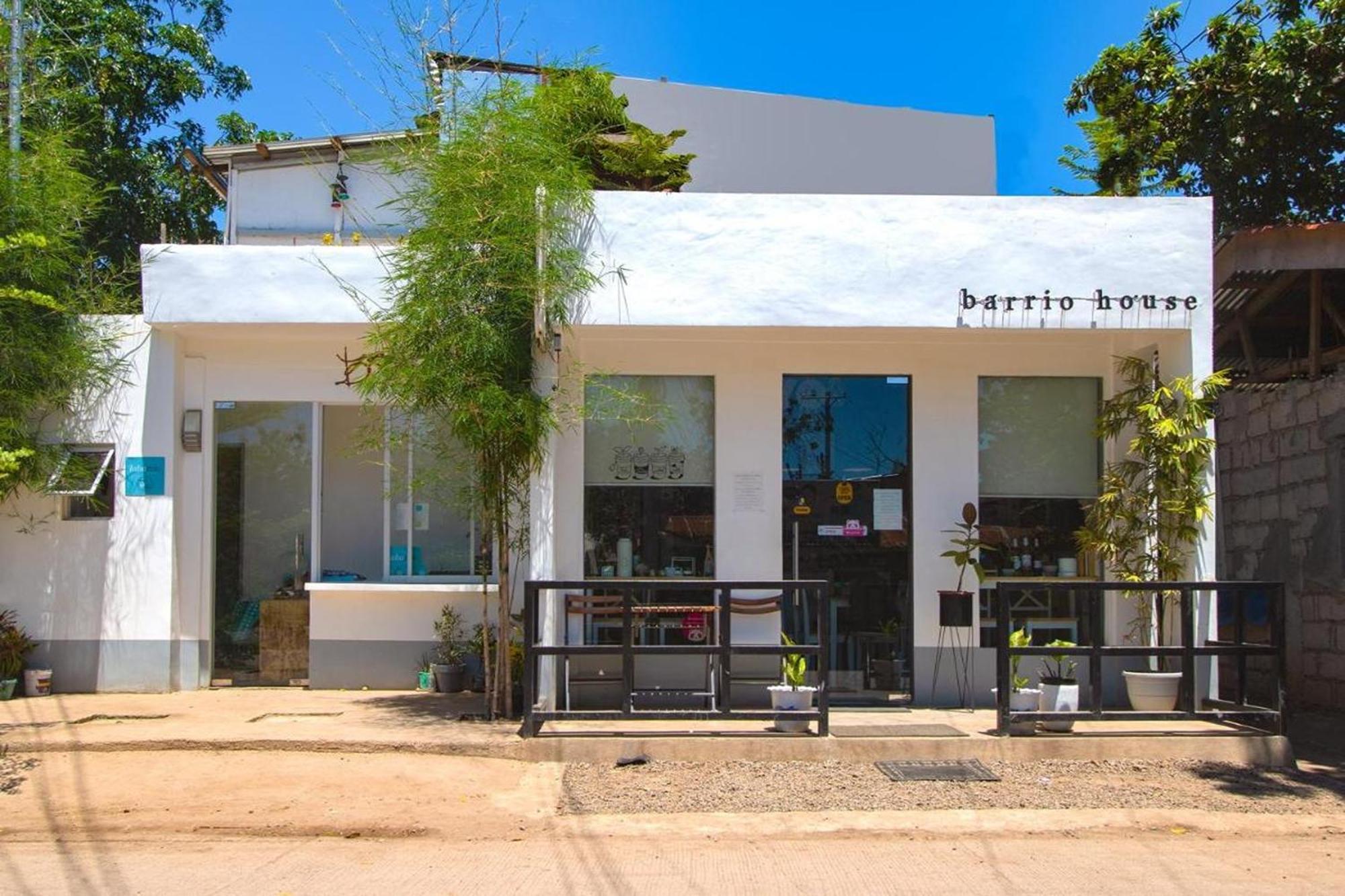 Hometel Barrio House Mactan 막탄 외부 사진