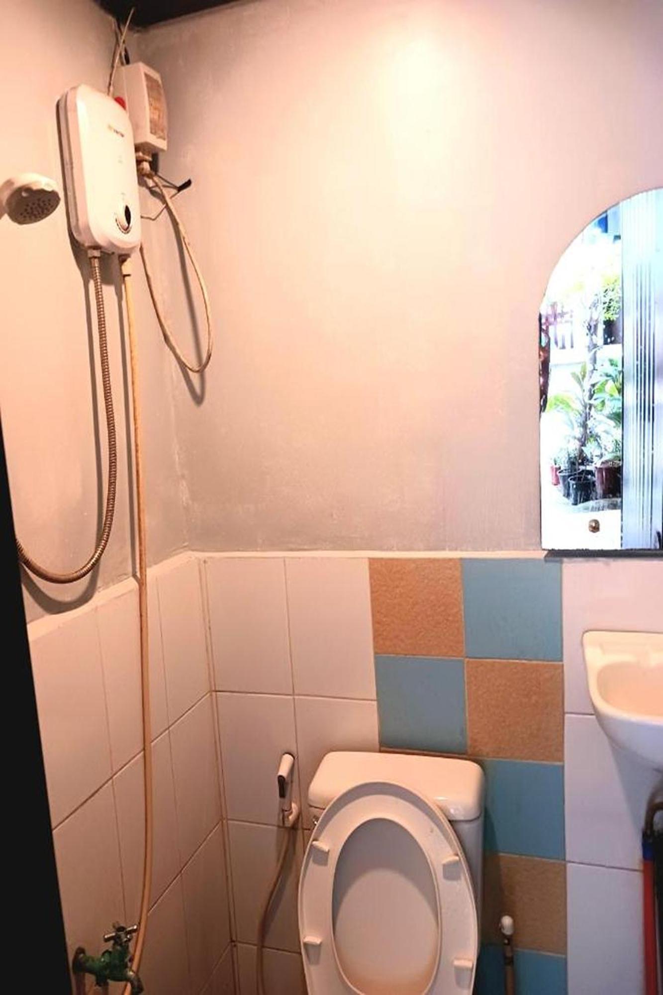 Hometel Barrio House Mactan 막탄 외부 사진
