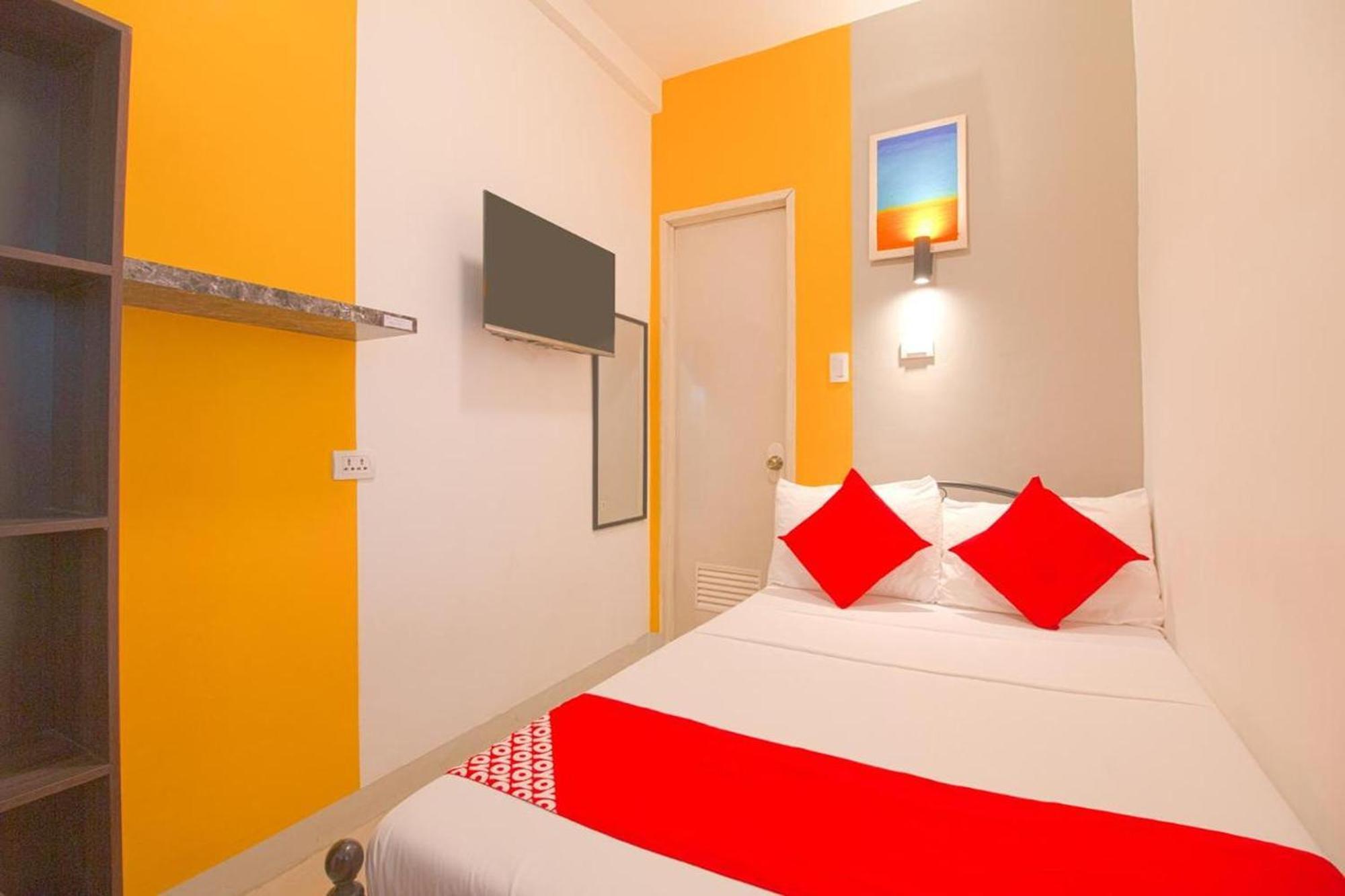 Hometel Barrio House Mactan 막탄 외부 사진