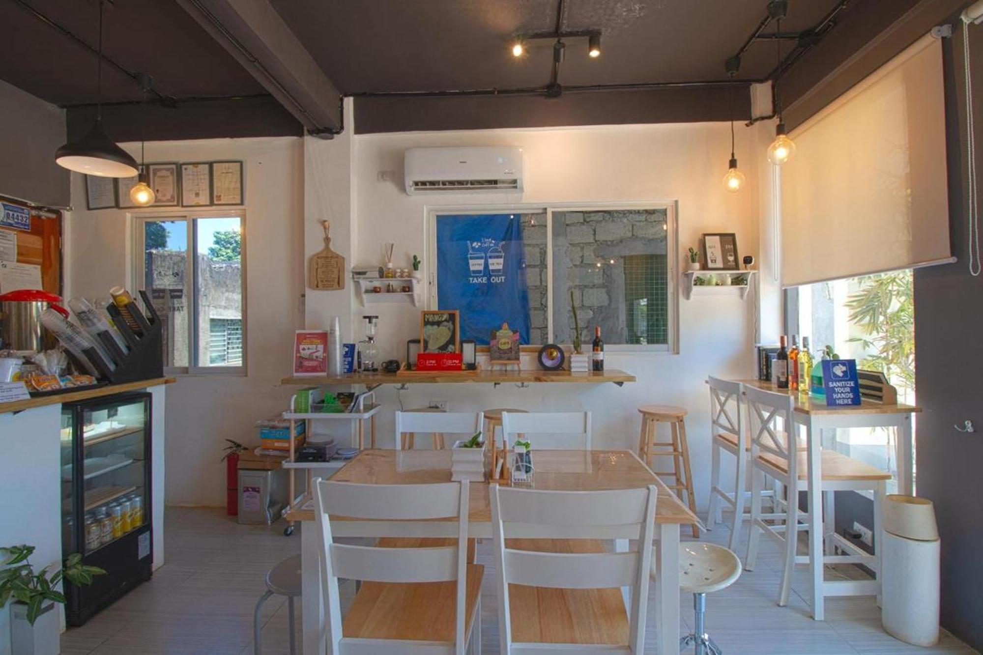 Hometel Barrio House Mactan 막탄 외부 사진